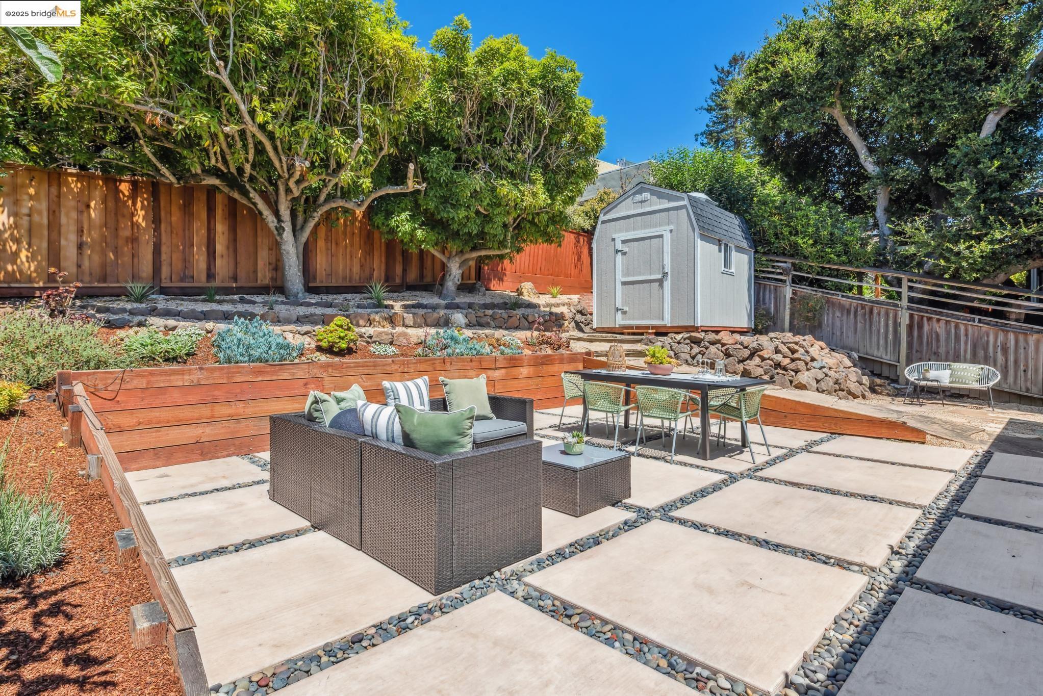 911 San Benito Rd, Berkeley, California 94707, 4 Bedrooms Bedrooms, 7 Rooms Rooms,2 BathroomsBathrooms,Residential,For Sale,911 San Benito Rd,41106445