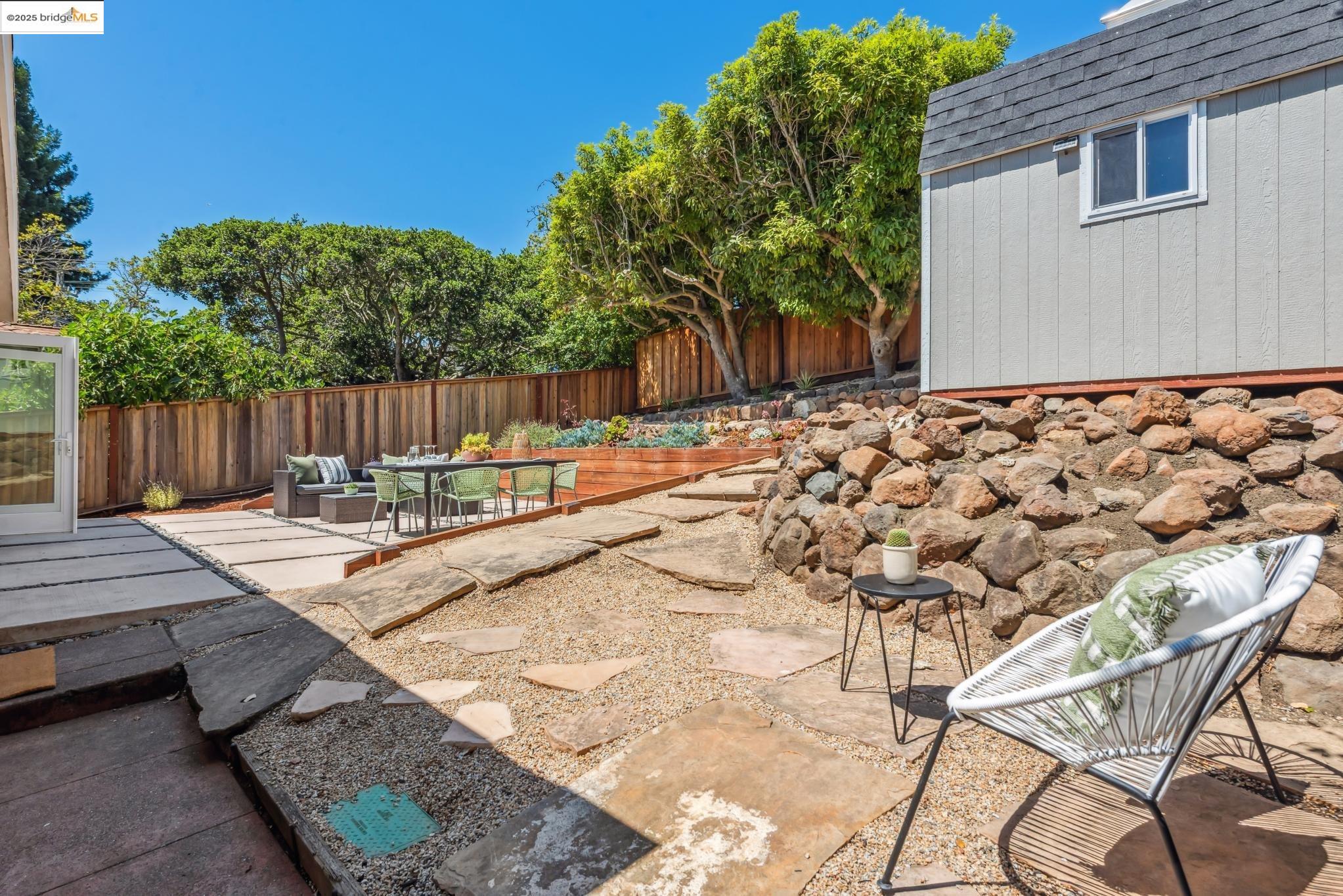 911 San Benito Rd, Berkeley, California 94707, 4 Bedrooms Bedrooms, 7 Rooms Rooms,2 BathroomsBathrooms,Residential,For Sale,911 San Benito Rd,41106445
