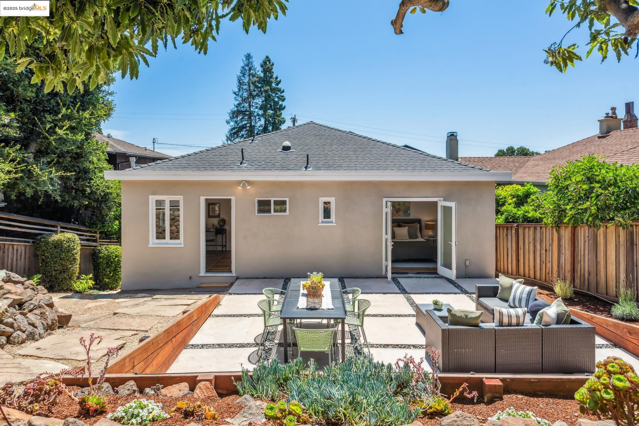 911 San Benito Rd, Berkeley, California 94707, 4 Bedrooms Bedrooms, 7 Rooms Rooms,2 BathroomsBathrooms,Residential,For Sale,911 San Benito Rd,41106445