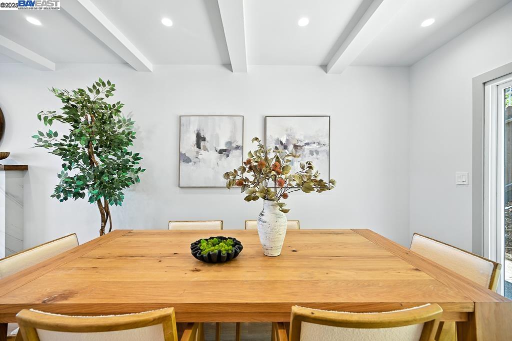 411 Vassar Ave, Berkeley, California 94708, 3 Bedrooms Bedrooms, 6 Rooms Rooms,3 BathroomsBathrooms,Residential,For Sale,411 Vassar Ave,41106448