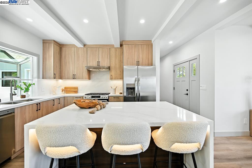 411 Vassar Ave, Berkeley, California 94708, 3 Bedrooms Bedrooms, 6 Rooms Rooms,3 BathroomsBathrooms,Residential,For Sale,411 Vassar Ave,41106448