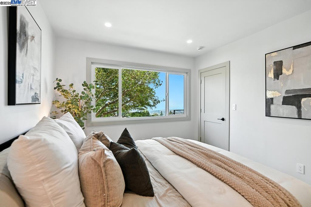 411 Vassar Ave, Berkeley, California 94708, 3 Bedrooms Bedrooms, 6 Rooms Rooms,3 BathroomsBathrooms,Residential,For Sale,411 Vassar Ave,41106448