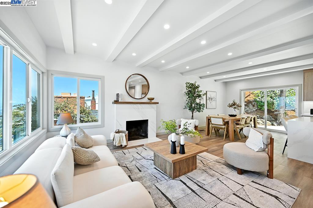 411 Vassar Ave, Berkeley, California 94708, 3 Bedrooms Bedrooms, 6 Rooms Rooms,3 BathroomsBathrooms,Residential,For Sale,411 Vassar Ave,41106448