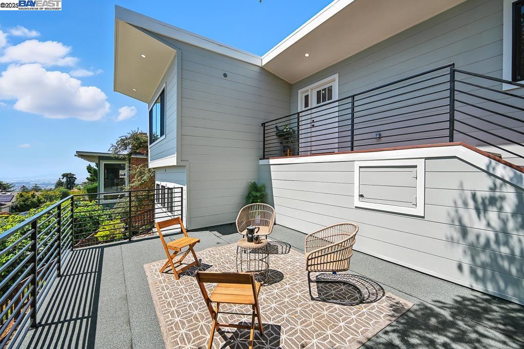 411 Vassar Ave, Berkeley, California 94708, 3 Bedrooms Bedrooms, 6 Rooms Rooms,3 BathroomsBathrooms,Residential,For Sale,411 Vassar Ave,41106448