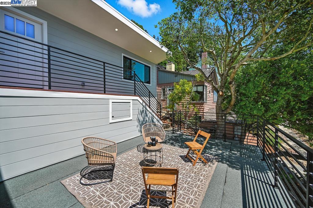411 Vassar Ave, Berkeley, California 94708, 3 Bedrooms Bedrooms, 6 Rooms Rooms,3 BathroomsBathrooms,Residential,For Sale,411 Vassar Ave,41106448