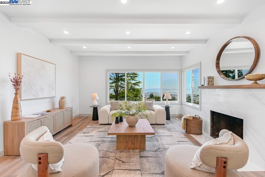 411 Vassar Ave, Berkeley, California 94708, 3 Bedrooms Bedrooms, 6 Rooms Rooms,3 BathroomsBathrooms,Residential,For Sale,411 Vassar Ave,41106448