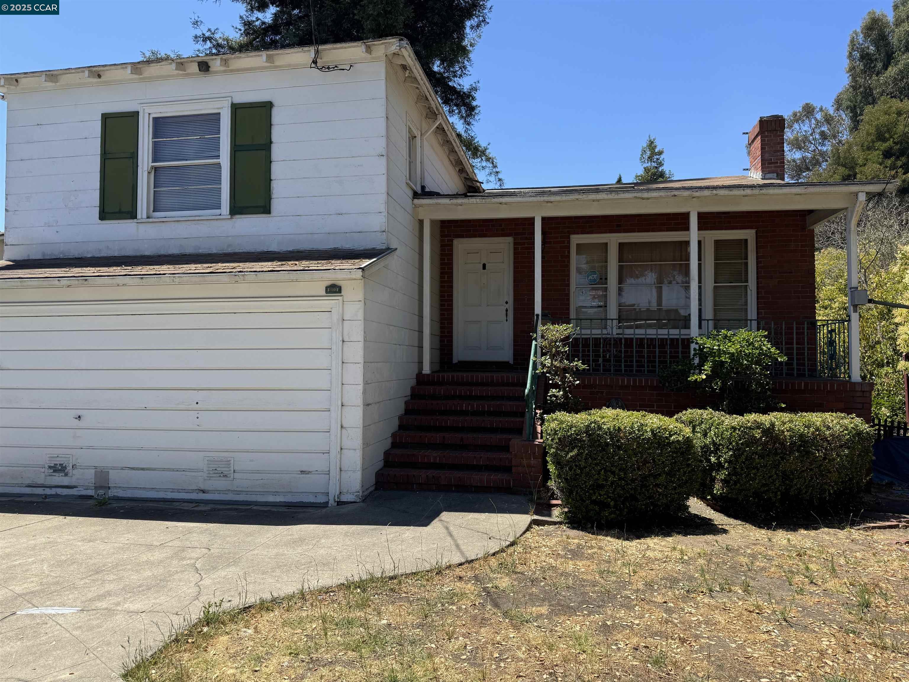 Detail Gallery Image 1 of 1 For 3001 Davis St, Oakland,  CA 94601 - 2 Beds | 1/1 Baths
