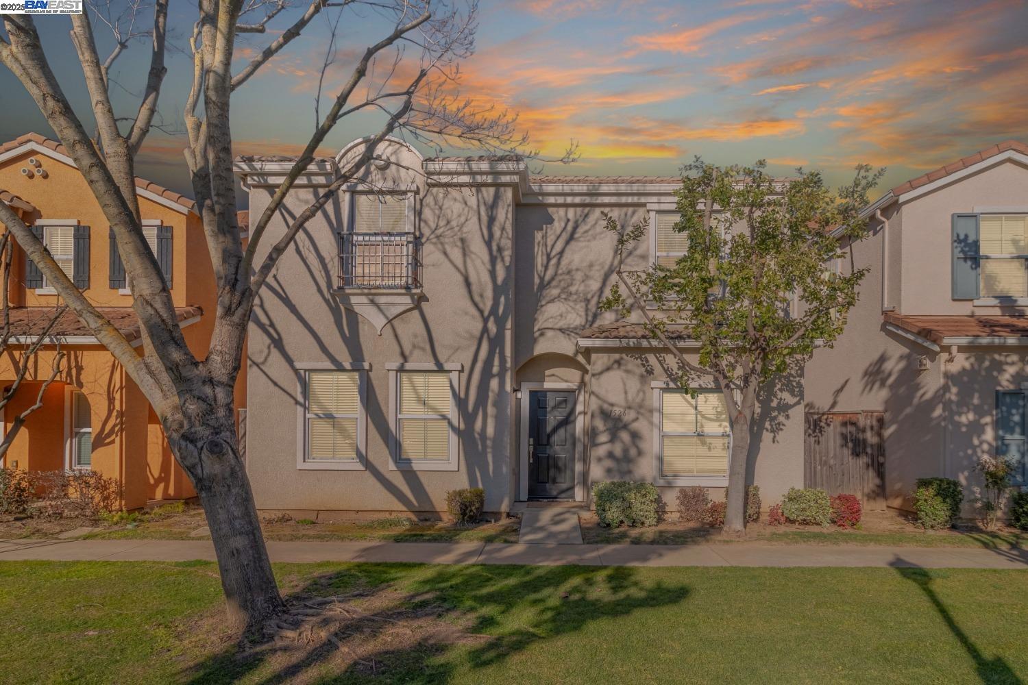 Detail Gallery Image 1 of 38 For 1526 Cat Tail Dr, Stockton,  CA 95204 - 4 Beds | 2/1 Baths