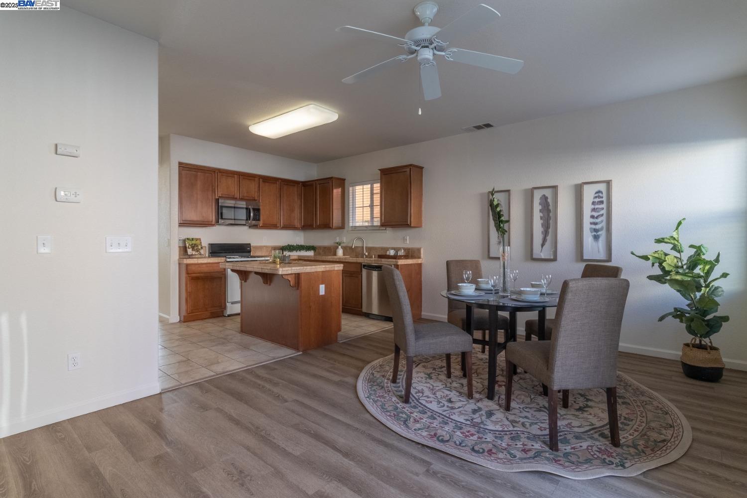 Detail Gallery Image 16 of 38 For 1526 Cat Tail Dr, Stockton,  CA 95204 - 4 Beds | 2/1 Baths