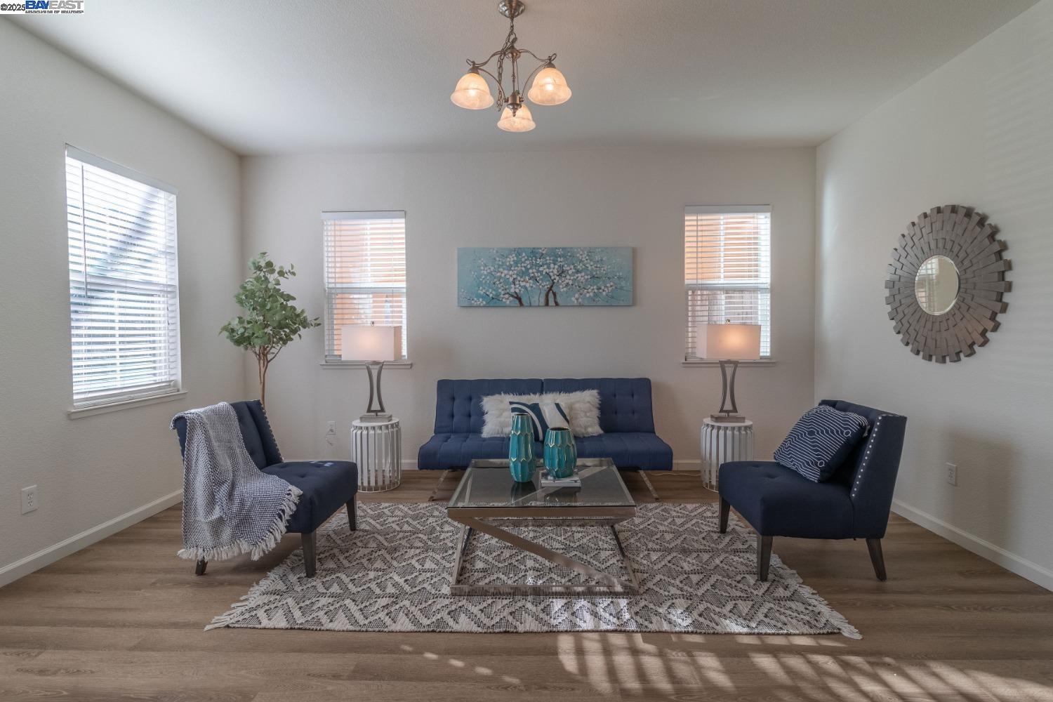 Detail Gallery Image 4 of 38 For 1526 Cat Tail Dr, Stockton,  CA 95204 - 4 Beds | 2/1 Baths