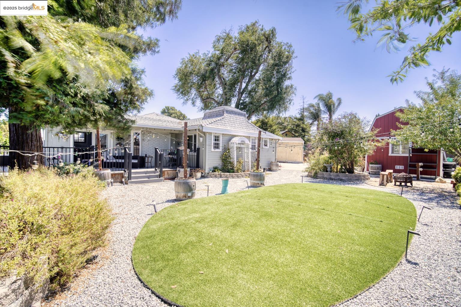 Detail Gallery Image 12 of 52 For 2821 Ponderosa  Drive, Concord,  CA 94520 - 3 Beds | 1 Baths