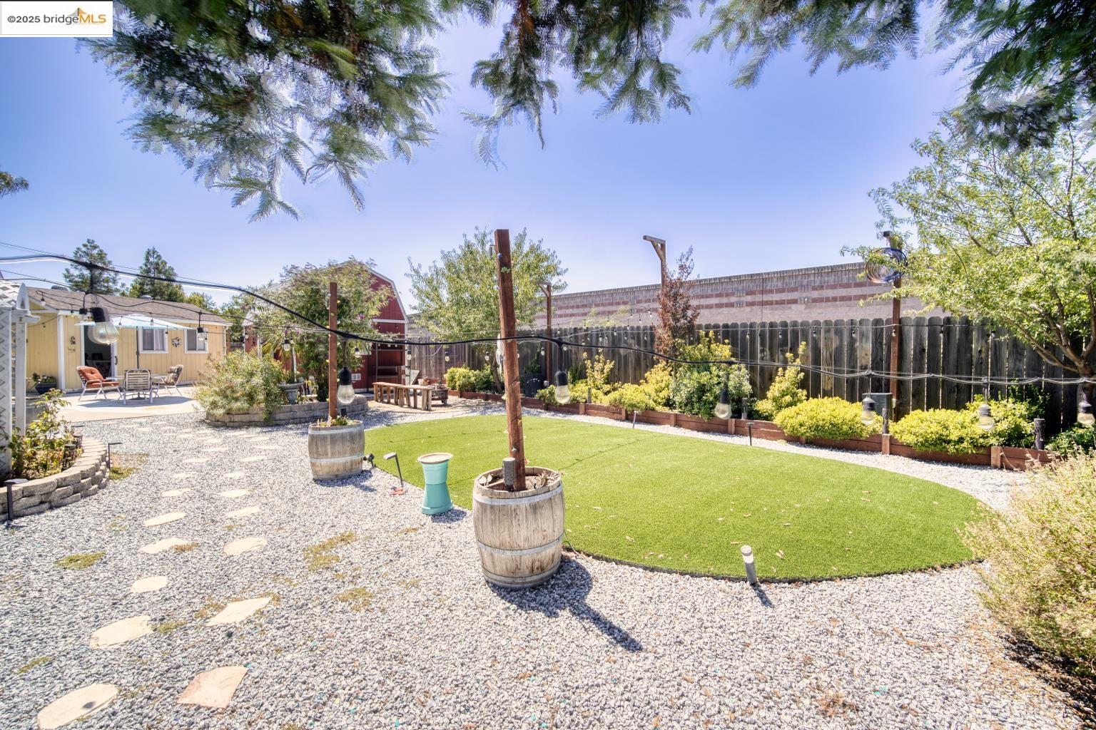 Detail Gallery Image 13 of 52 For 2821 Ponderosa  Drive, Concord,  CA 94520 - 3 Beds | 1 Baths