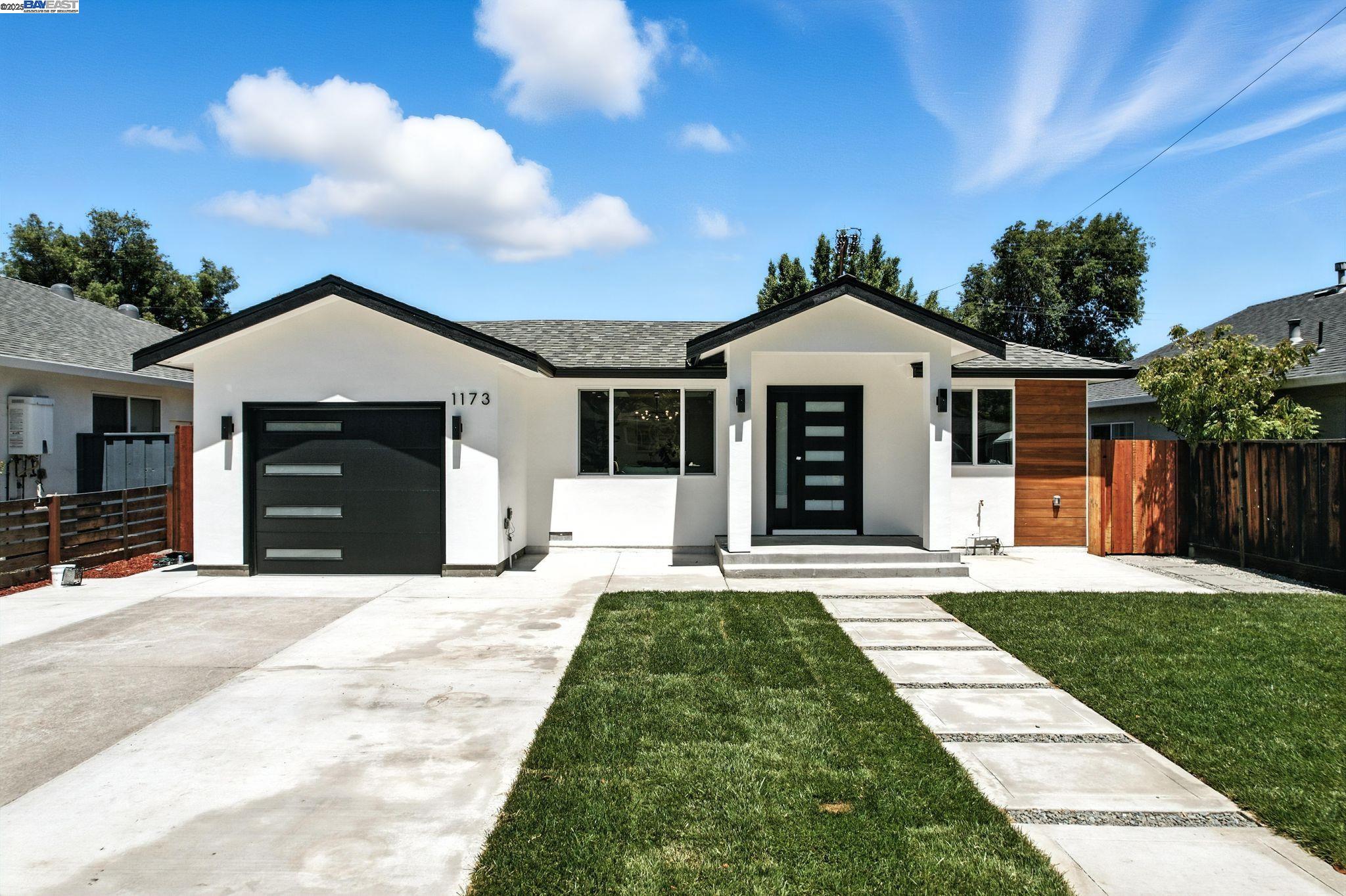 Detail Gallery Image 1 of 37 For 1173 Myrtle Dr, Sunnyvale,  CA 94086 - 4 Beds | 3 Baths