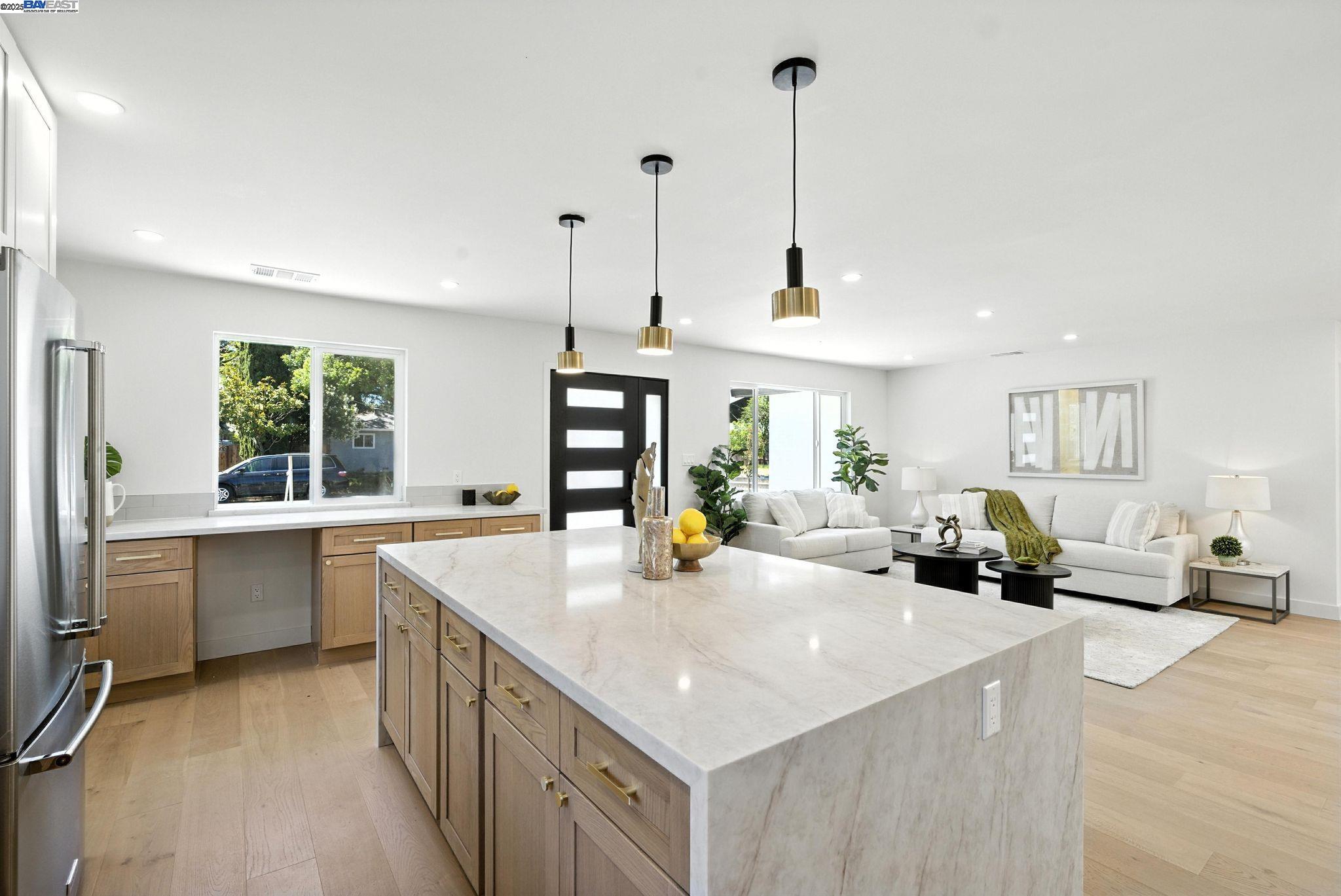 Detail Gallery Image 11 of 37 For 1173 Myrtle Dr, Sunnyvale,  CA 94086 - 4 Beds | 3 Baths