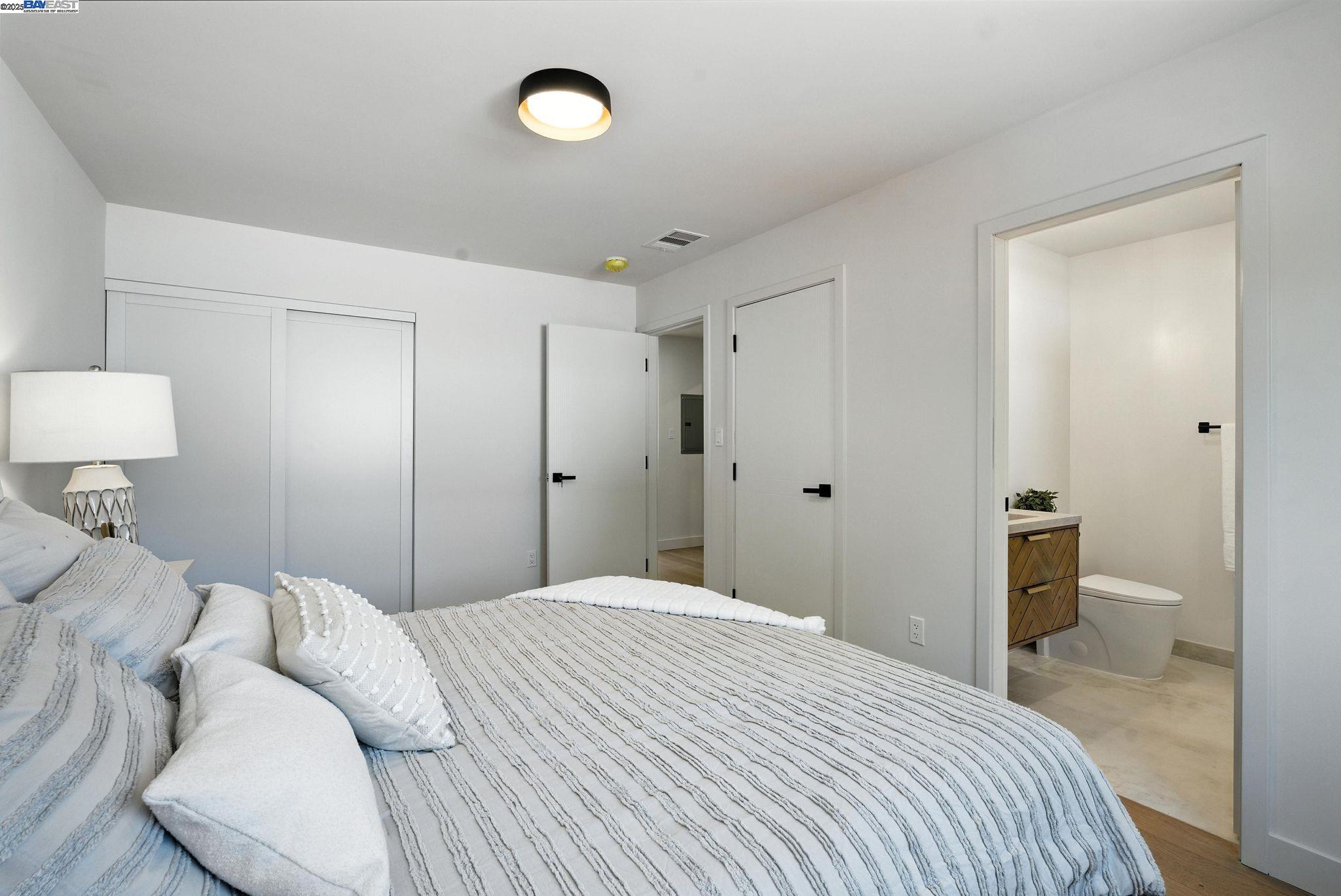 Detail Gallery Image 16 of 37 For 1173 Myrtle Dr, Sunnyvale,  CA 94086 - 4 Beds | 3 Baths
