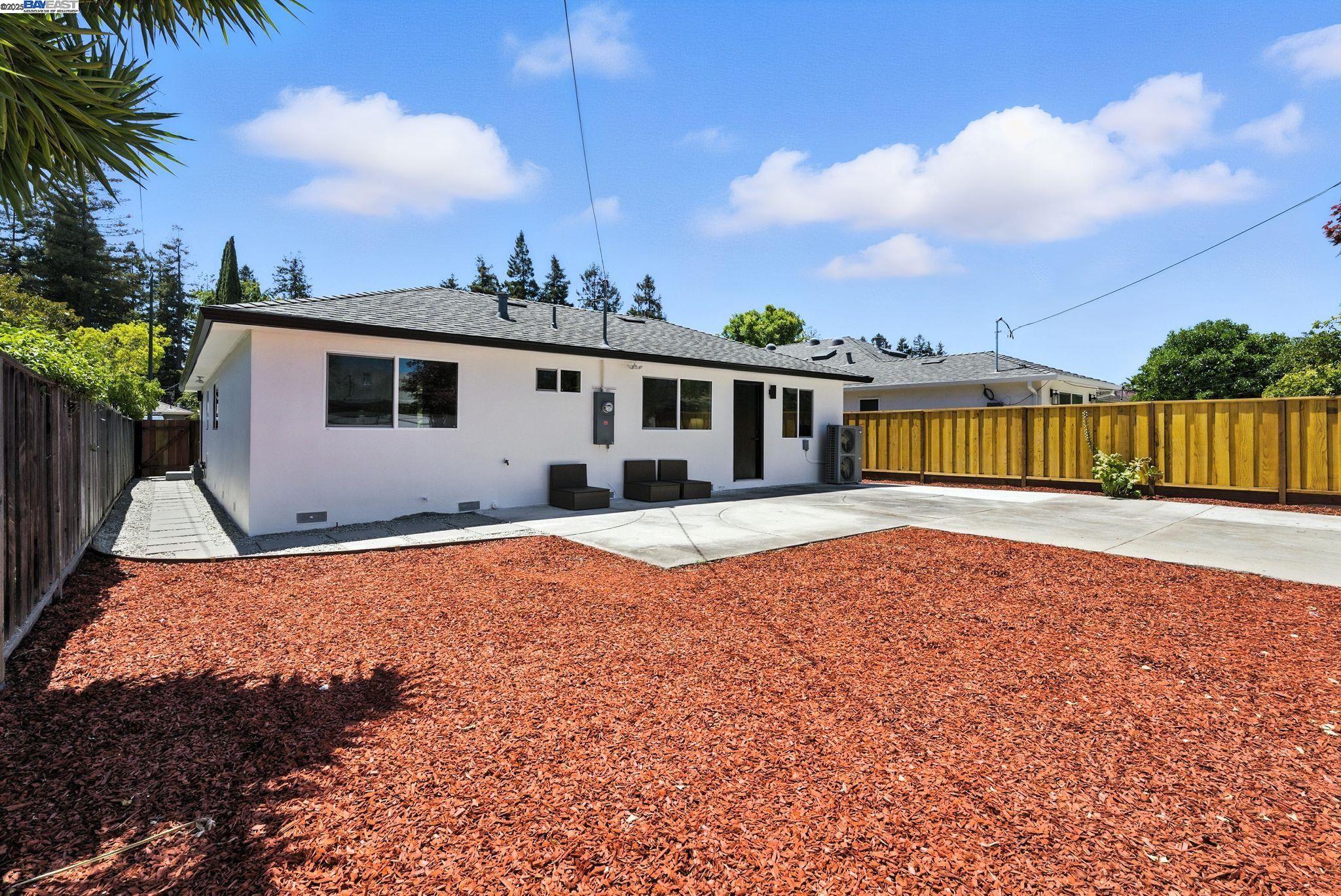 Detail Gallery Image 31 of 37 For 1173 Myrtle Dr, Sunnyvale,  CA 94086 - 4 Beds | 3 Baths