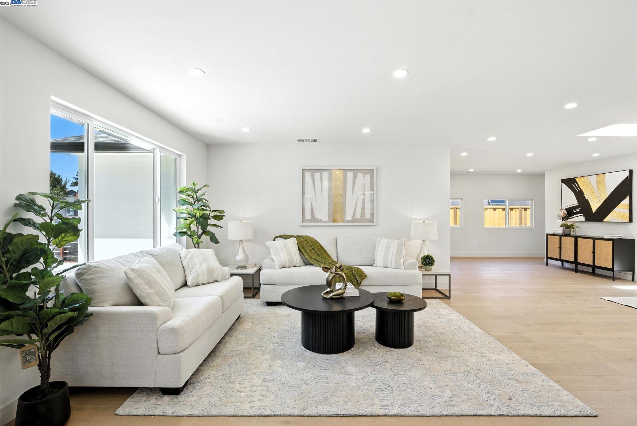 Detail Gallery Image 10 of 37 For 1173 Myrtle Dr, Sunnyvale,  CA 94086 - 4 Beds | 3 Baths