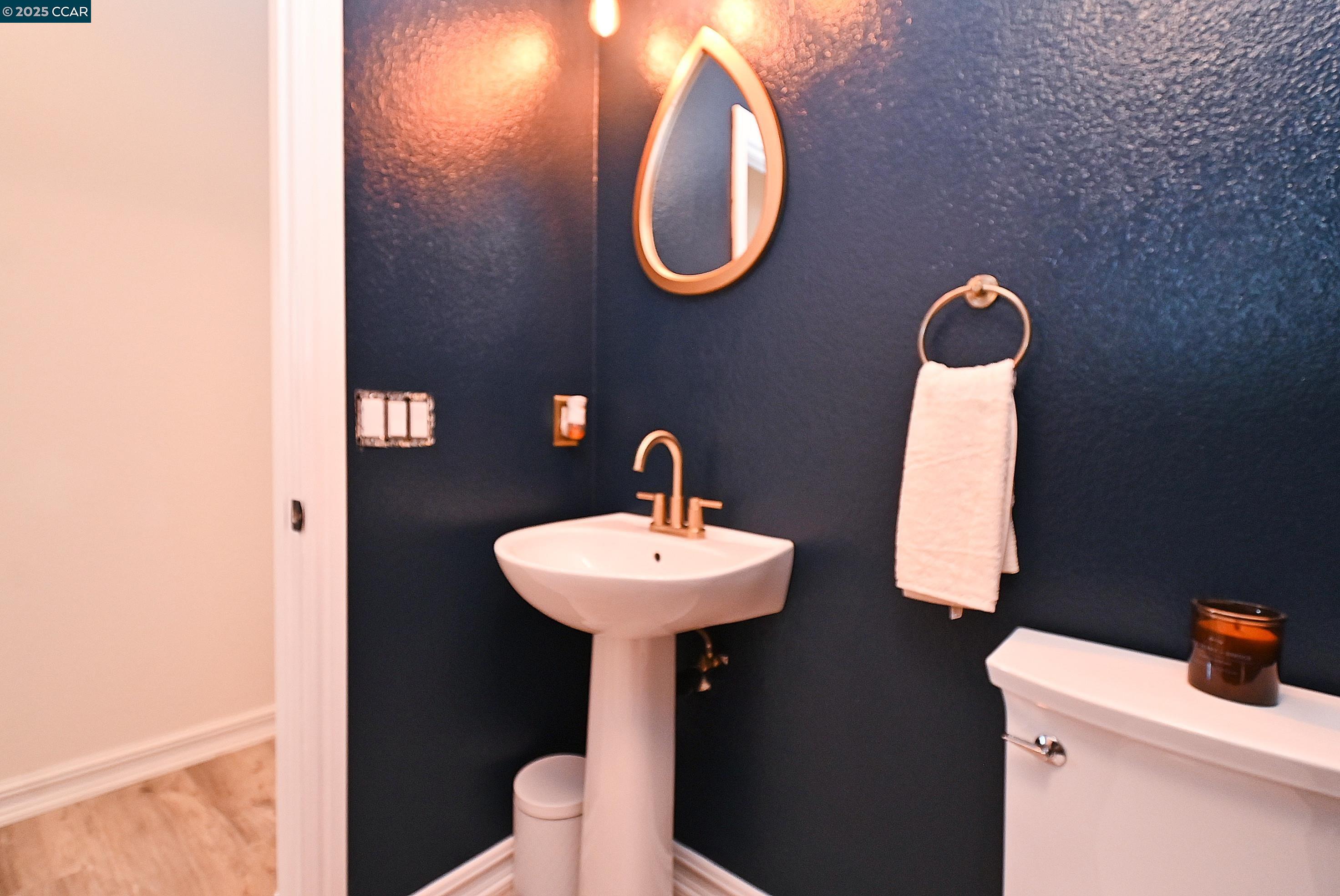 Detail Gallery Image 11 of 55 For 829 Deer Spring Cir, Concord,  CA 94521 - 5 Beds | 2/1 Baths