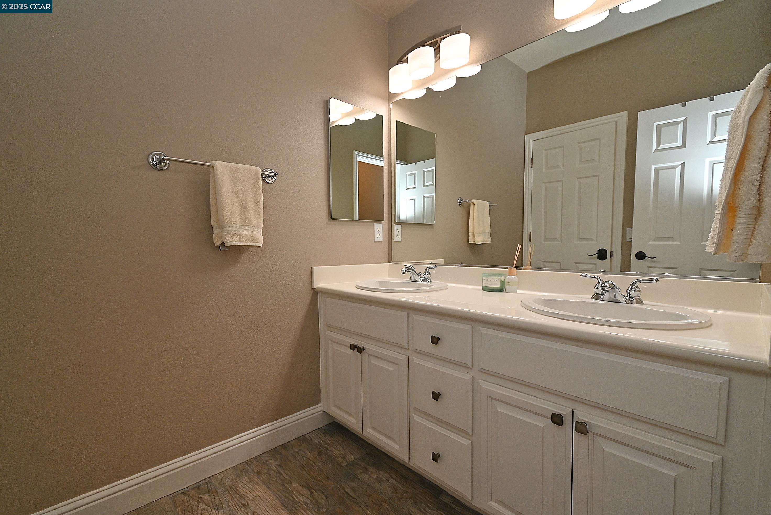 Detail Gallery Image 27 of 55 For 829 Deer Spring Cir, Concord,  CA 94521 - 5 Beds | 2/1 Baths