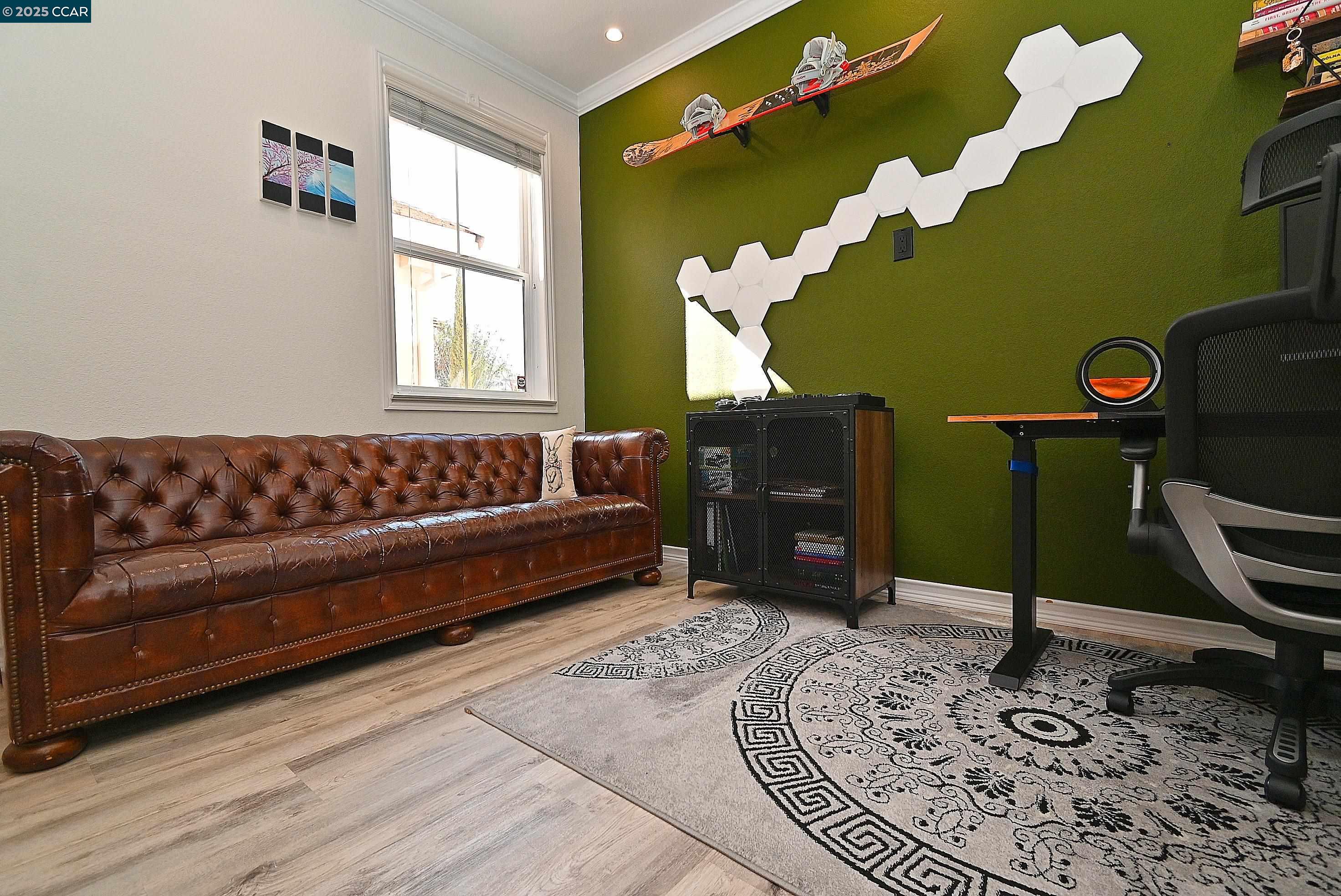 Detail Gallery Image 32 of 55 For 829 Deer Spring Cir, Concord,  CA 94521 - 5 Beds | 2/1 Baths