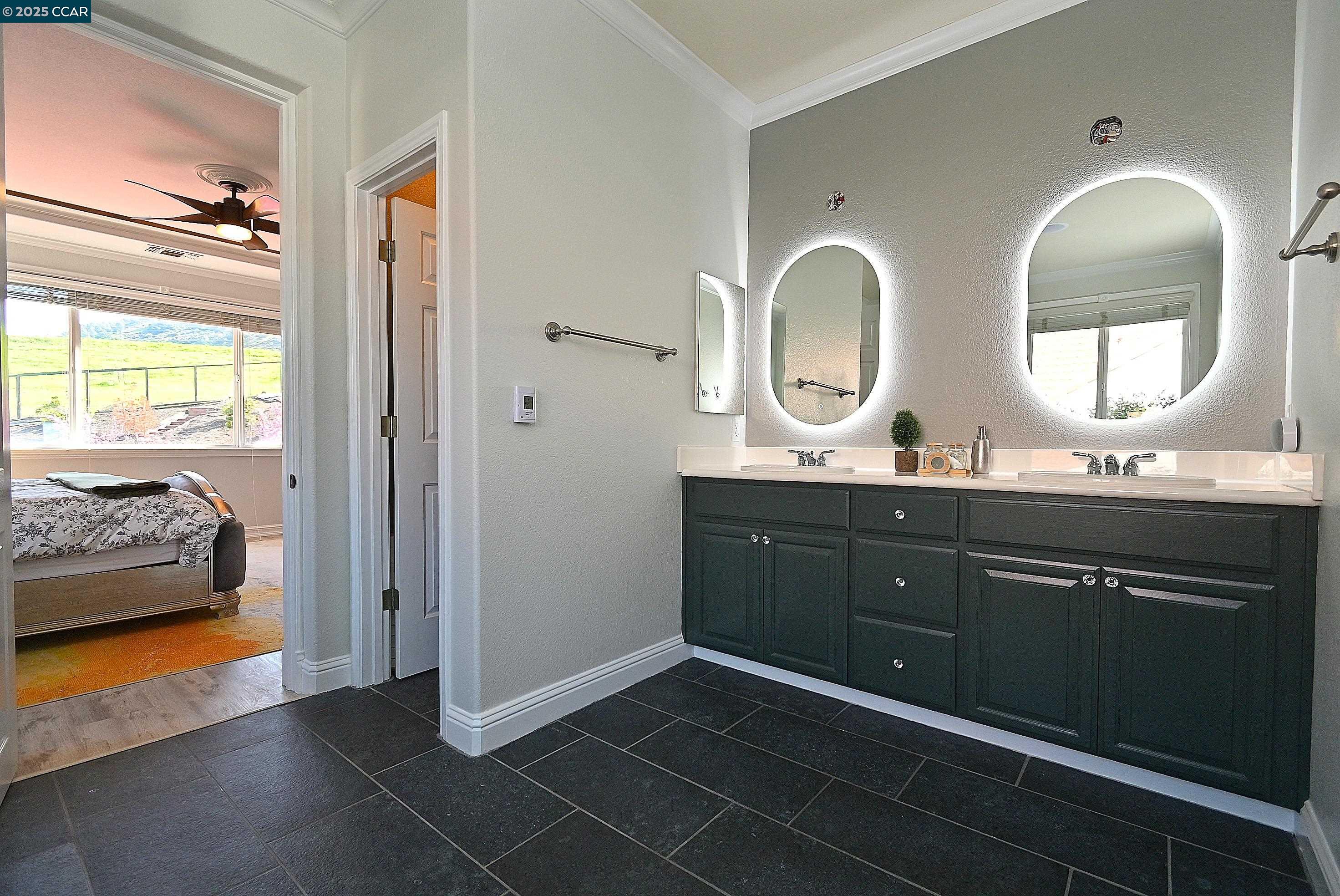 Detail Gallery Image 35 of 55 For 829 Deer Spring Cir, Concord,  CA 94521 - 5 Beds | 2/1 Baths