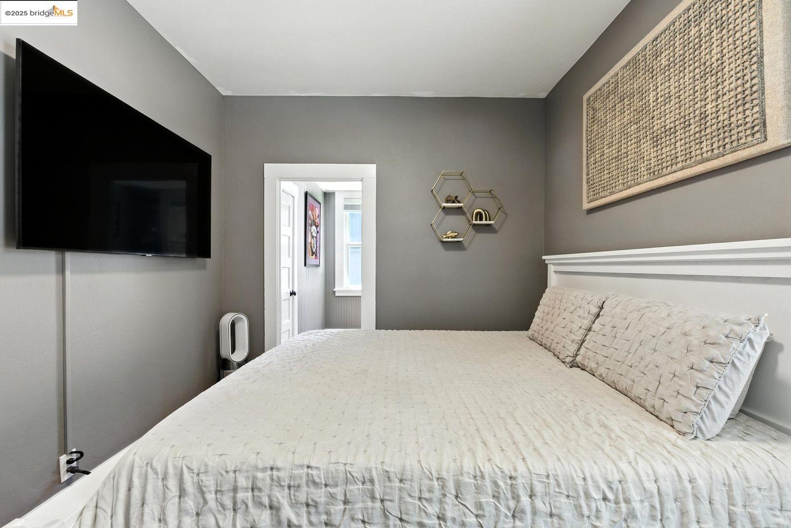 Detail Gallery Image 12 of 56 For 1647 B St, Napa,  CA 94559 - 3 Beds | 1 Baths