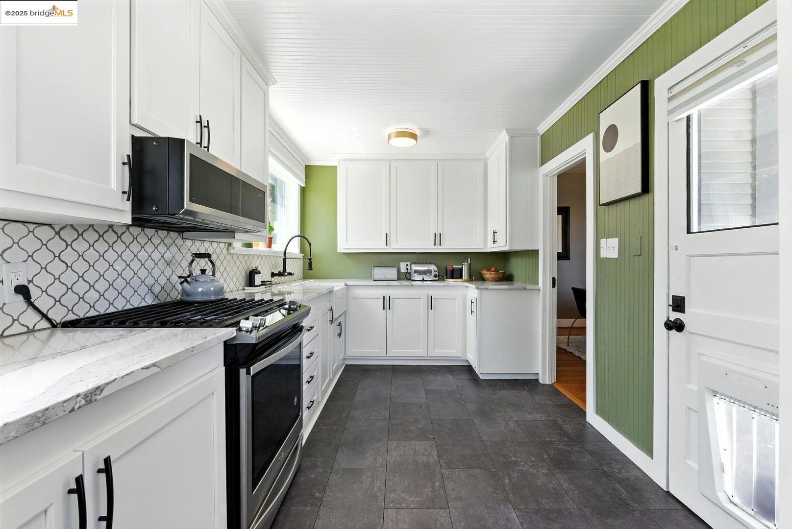 Detail Gallery Image 25 of 56 For 1647 B St, Napa,  CA 94559 - 3 Beds | 1 Baths