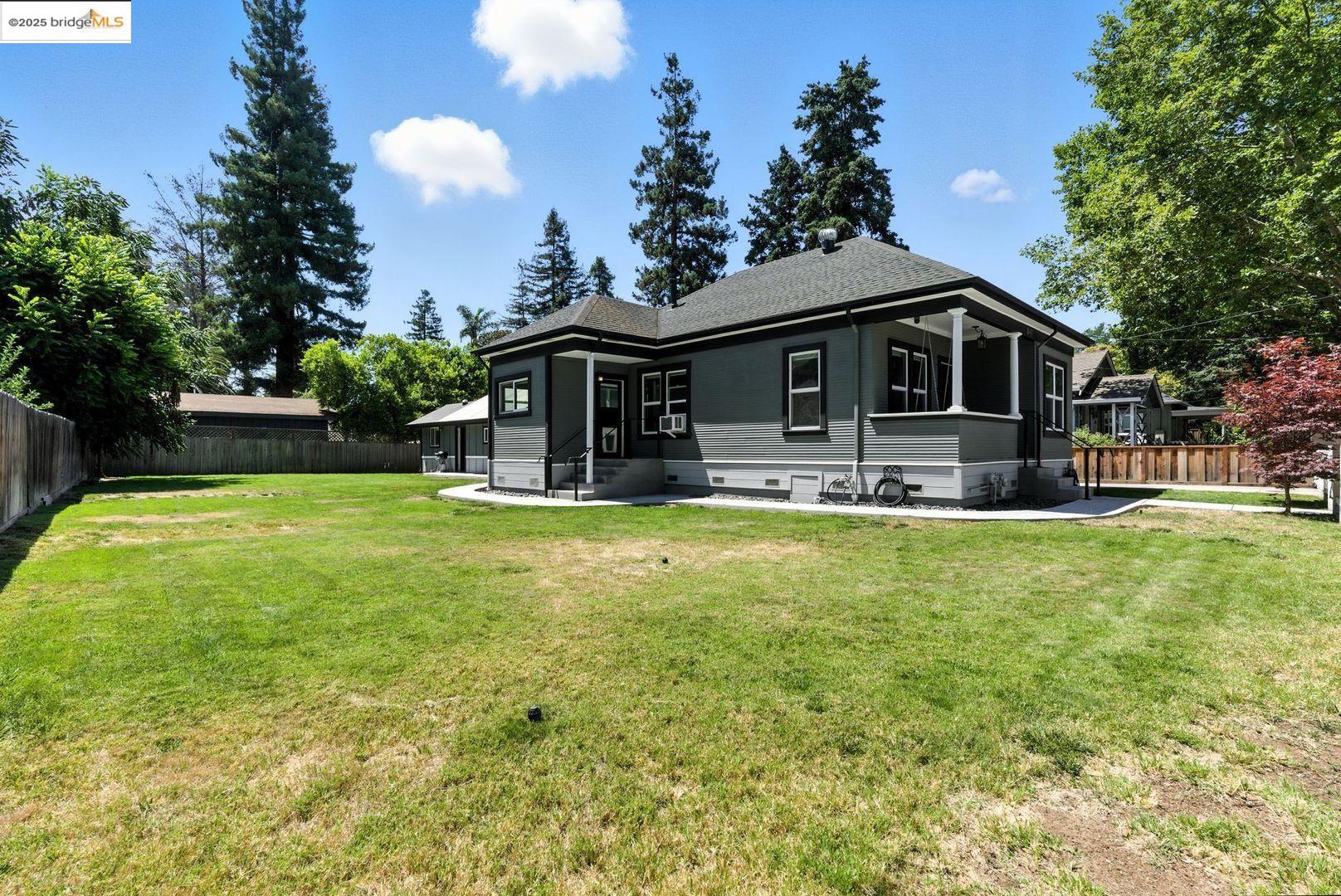 Detail Gallery Image 29 of 56 For 1647 B St, Napa,  CA 94559 - 3 Beds | 1 Baths