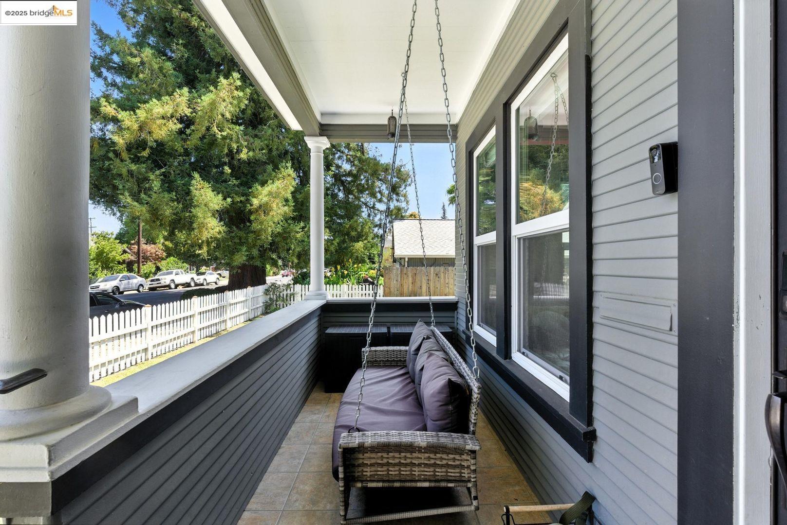 Detail Gallery Image 4 of 56 For 1647 B St, Napa,  CA 94559 - 3 Beds | 1 Baths