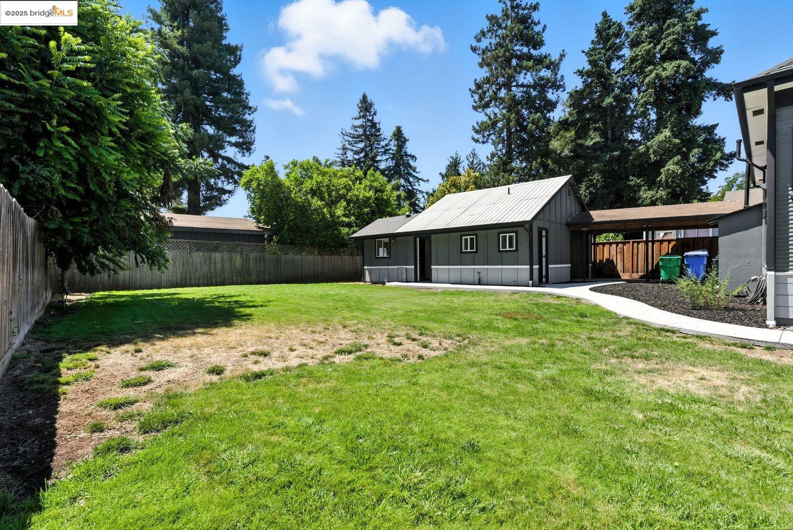 Detail Gallery Image 31 of 56 For 1647 B St, Napa,  CA 94559 - 3 Beds | 1 Baths