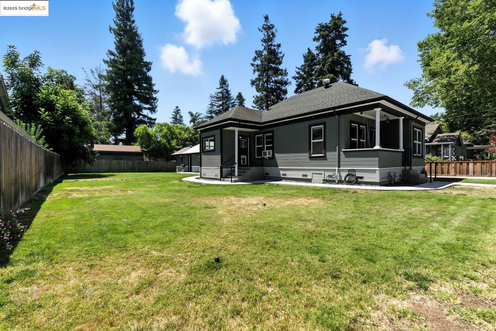 Detail Gallery Image 45 of 56 For 1647 B St, Napa,  CA 94559 - 3 Beds | 1 Baths