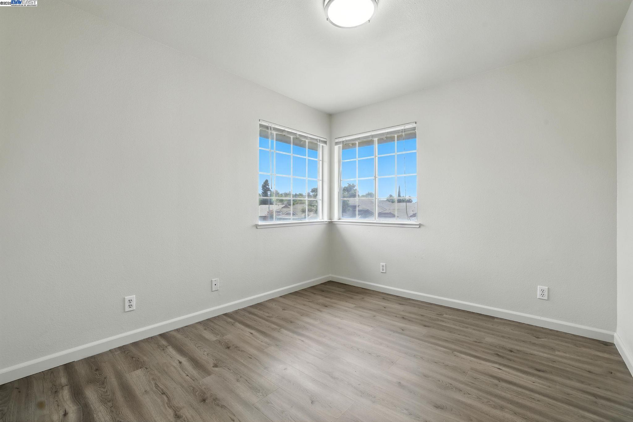 Detail Gallery Image 26 of 43 For 10169 Archley Ct, Elk Grove,  CA 95624 - 3 Beds | 3 Baths