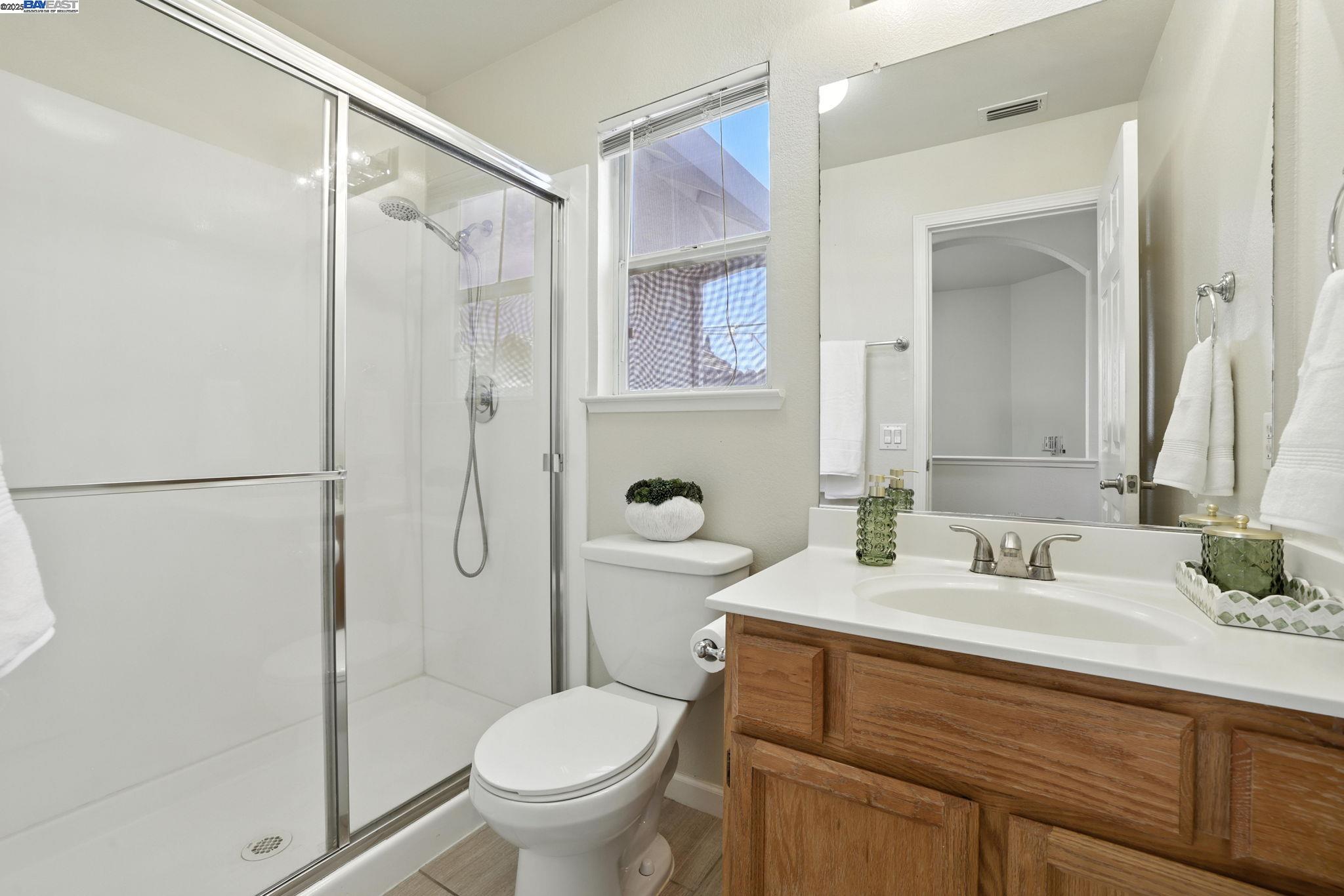 Detail Gallery Image 34 of 43 For 10169 Archley Ct, Elk Grove,  CA 95624 - 3 Beds | 3 Baths