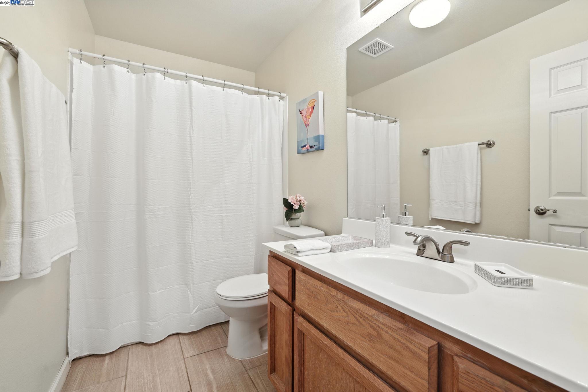 Detail Gallery Image 35 of 43 For 10169 Archley Ct, Elk Grove,  CA 95624 - 3 Beds | 3 Baths