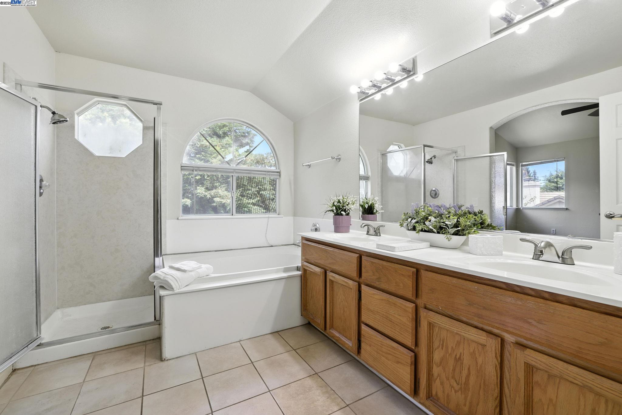 Detail Gallery Image 36 of 43 For 10169 Archley Ct, Elk Grove,  CA 95624 - 3 Beds | 3 Baths