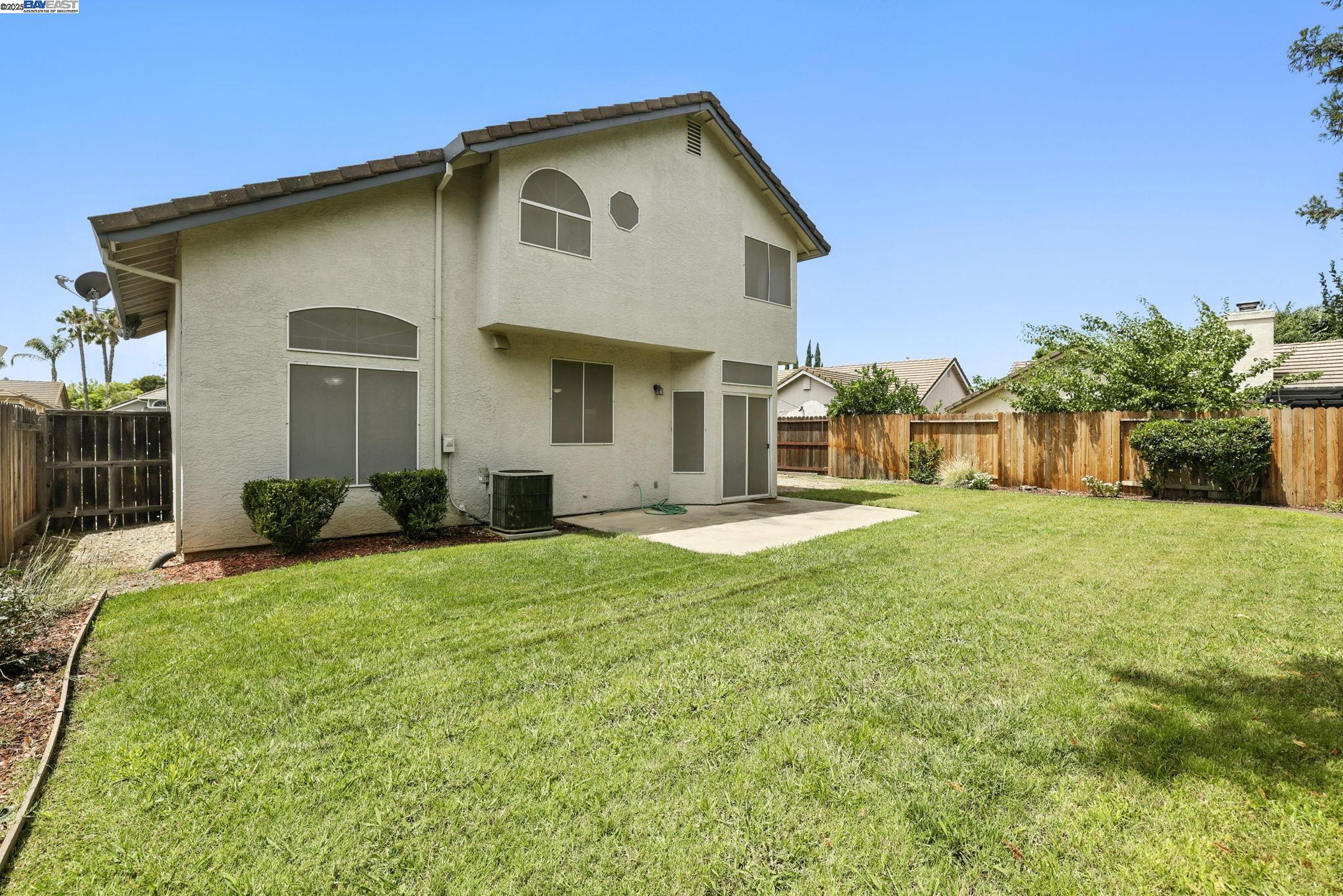 Detail Gallery Image 40 of 43 For 10169 Archley Ct, Elk Grove,  CA 95624 - 3 Beds | 3 Baths