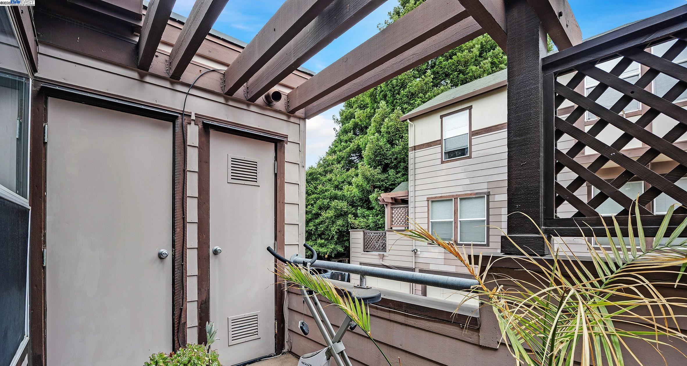 Detail Gallery Image 19 of 22 For 4816 San Pablo Ave, Emeryville,  CA 94608 - 2 Beds | 1/1 Baths