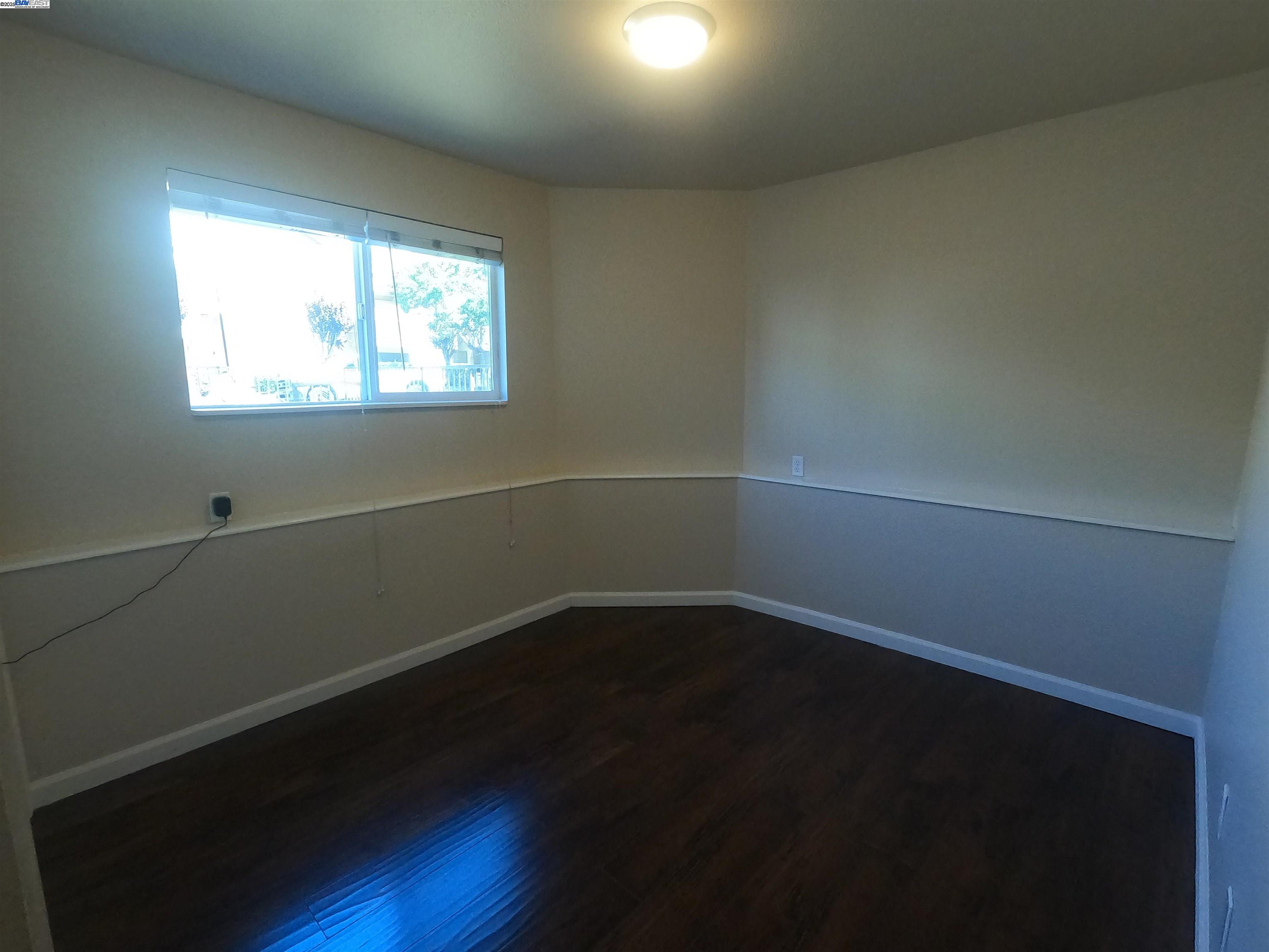 Detail Gallery Image 8 of 13 For 279 Estabrook St #C,  San Leandro,  CA 94577 - 2 Beds | 1 Baths