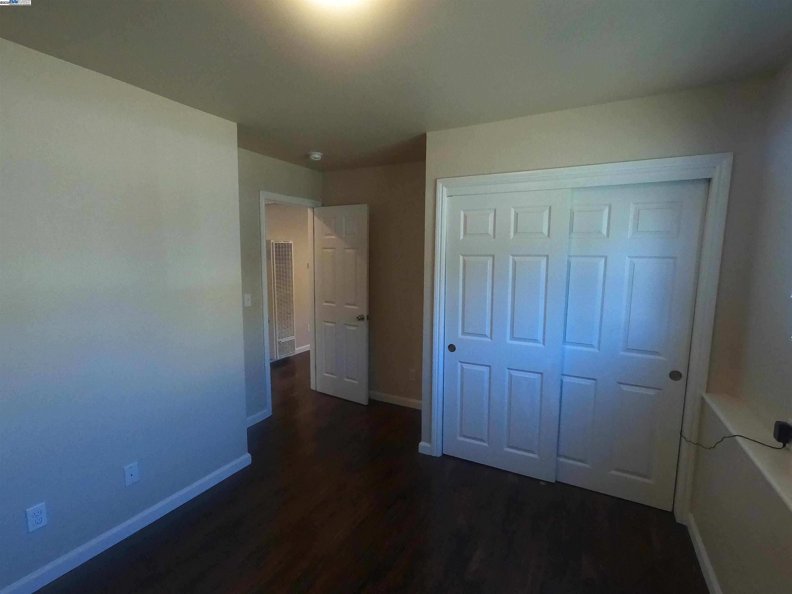 Detail Gallery Image 9 of 13 For 279 Estabrook St #C,  San Leandro,  CA 94577 - 2 Beds | 1 Baths