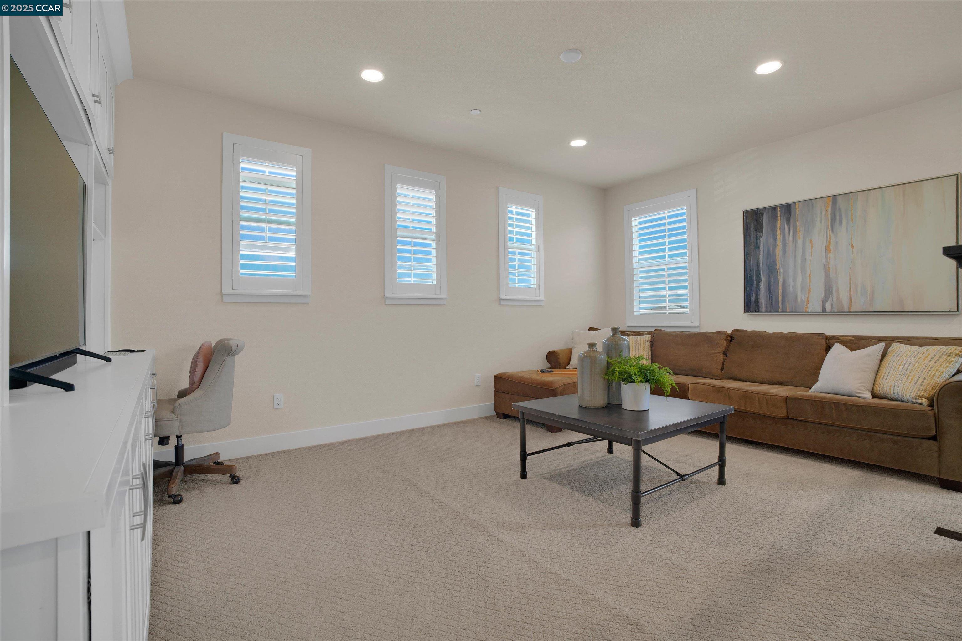 Detail Gallery Image 20 of 43 For 5498 Monte Vista Way, Antioch,  CA 94531 - 4 Beds | 3/1 Baths
