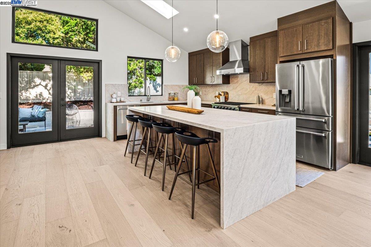 Detail Gallery Image 13 of 59 For 2162 Orin Ln, Pleasant Hill,  CA 94523 - 5 Beds | 3/1 Baths