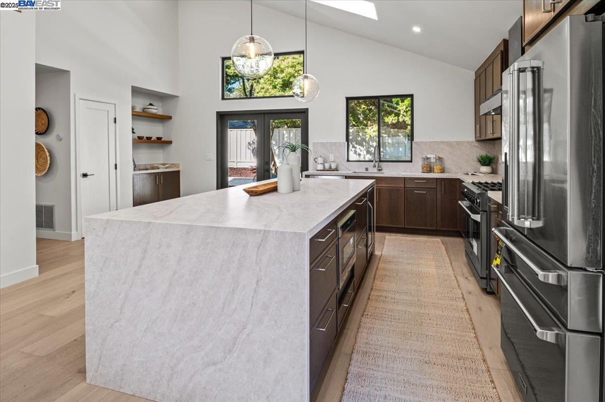 Detail Gallery Image 18 of 59 For 2162 Orin Ln, Pleasant Hill,  CA 94523 - 5 Beds | 3/1 Baths