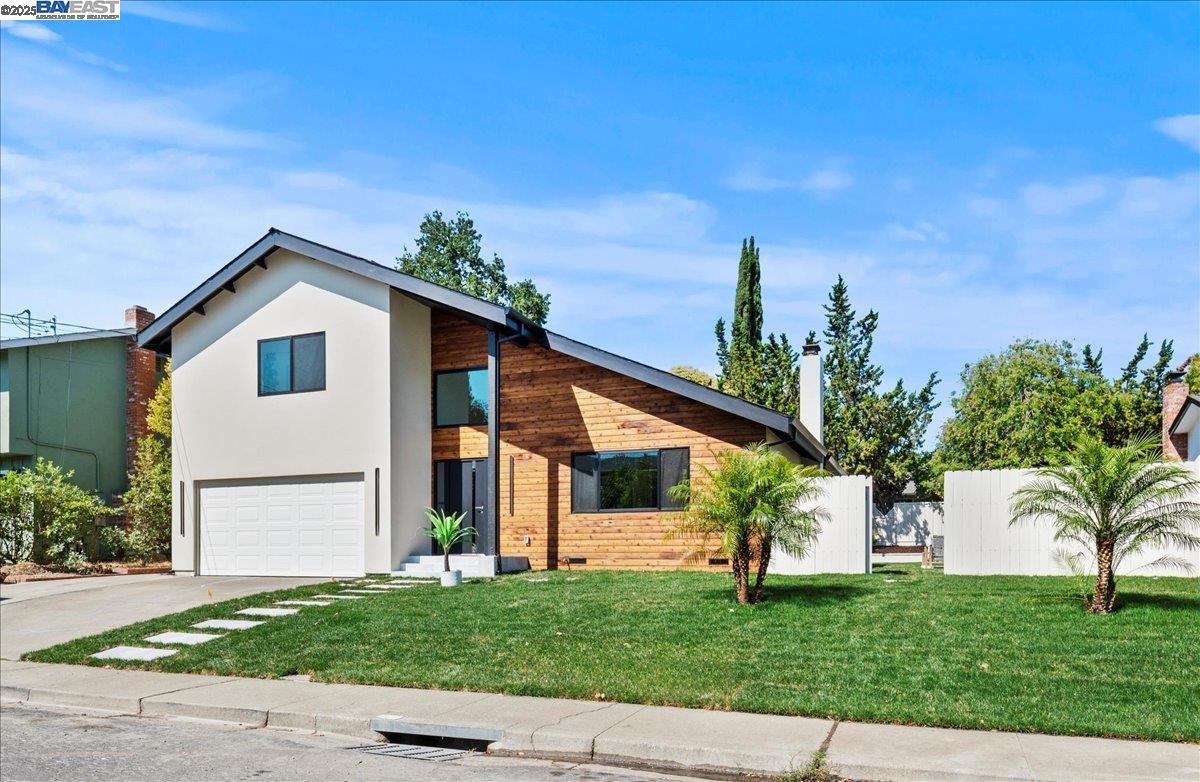 Detail Gallery Image 3 of 59 For 2162 Orin Ln, Pleasant Hill,  CA 94523 - 5 Beds | 3/1 Baths