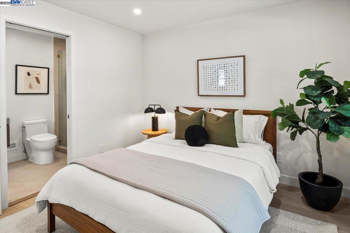Detail Gallery Image 23 of 59 For 2162 Orin Ln, Pleasant Hill,  CA 94523 - 5 Beds | 3/1 Baths