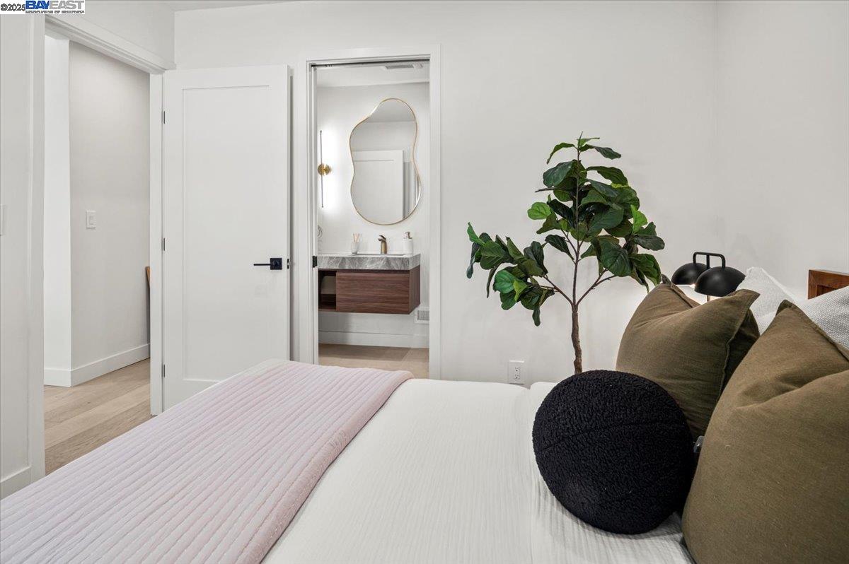 Detail Gallery Image 25 of 59 For 2162 Orin Ln, Pleasant Hill,  CA 94523 - 5 Beds | 3/1 Baths