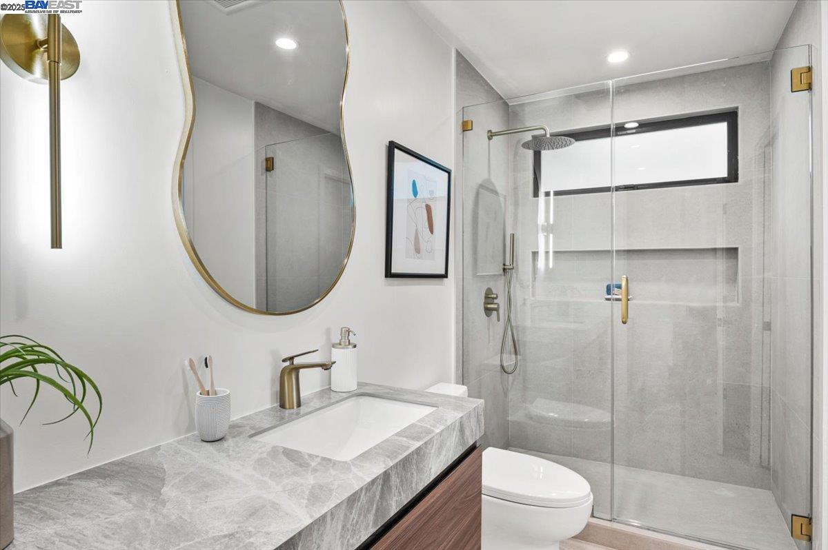 Detail Gallery Image 26 of 59 For 2162 Orin Ln, Pleasant Hill,  CA 94523 - 5 Beds | 3/1 Baths