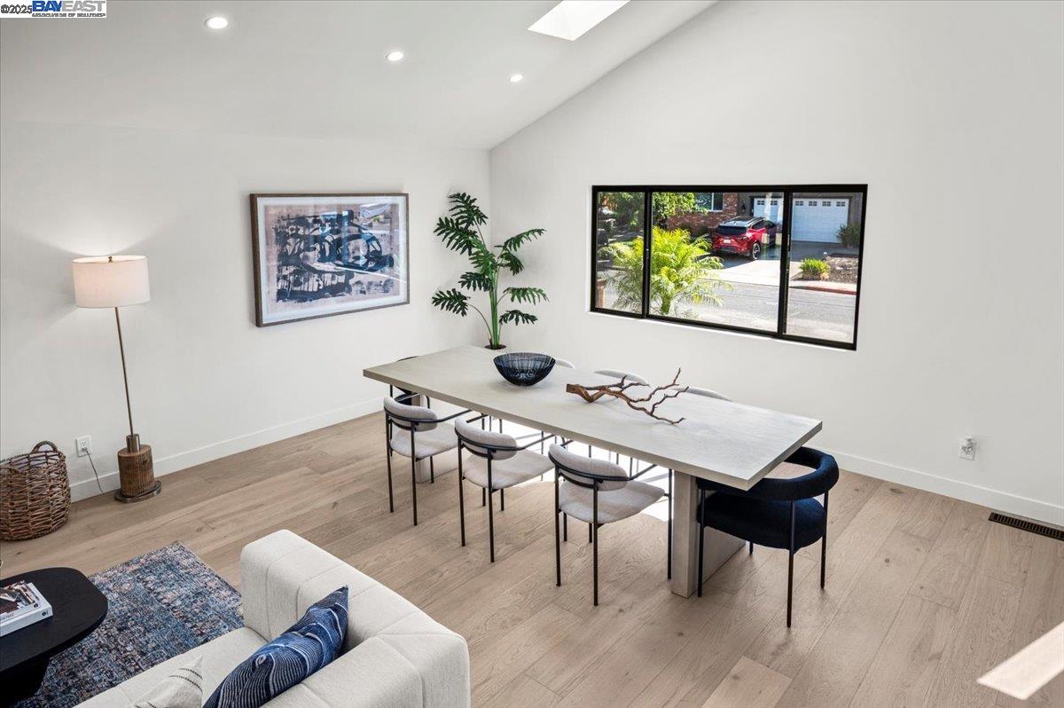 Detail Gallery Image 32 of 59 For 2162 Orin Ln, Pleasant Hill,  CA 94523 - 5 Beds | 3/1 Baths