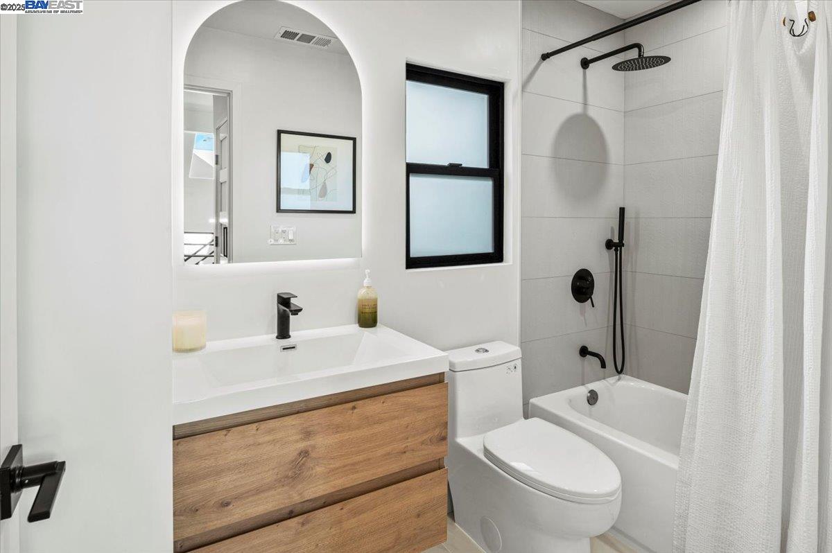 Detail Gallery Image 42 of 59 For 2162 Orin Ln, Pleasant Hill,  CA 94523 - 5 Beds | 3/1 Baths