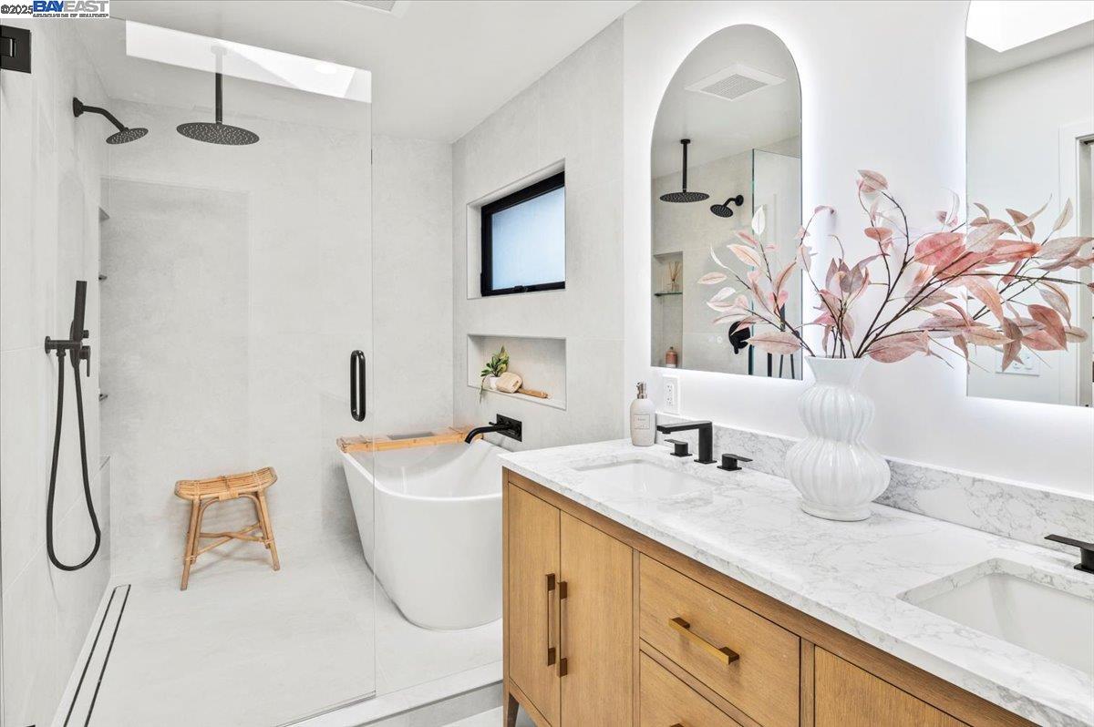 Detail Gallery Image 50 of 59 For 2162 Orin Ln, Pleasant Hill,  CA 94523 - 5 Beds | 3/1 Baths