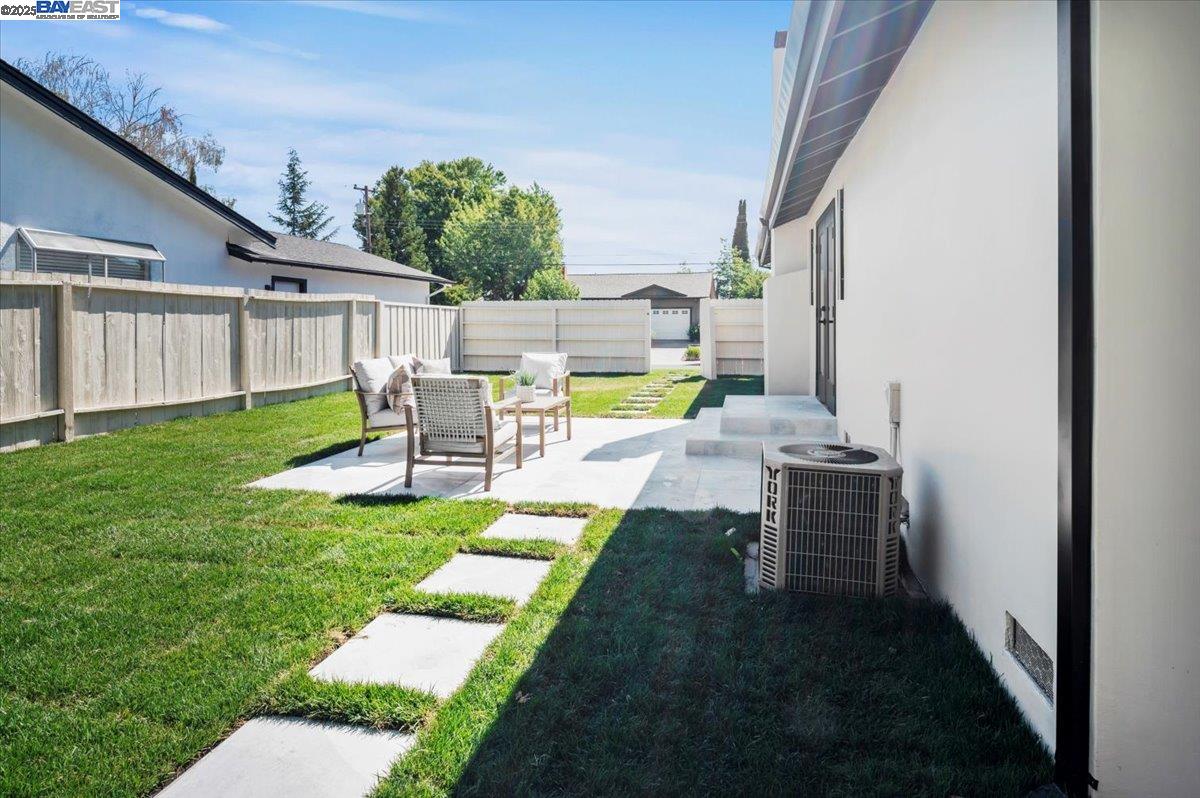 Detail Gallery Image 52 of 59 For 2162 Orin Ln, Pleasant Hill,  CA 94523 - 5 Beds | 3/1 Baths